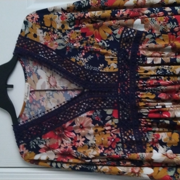 Southern Stitch Women's Floral Dress - Picture 4 of 11